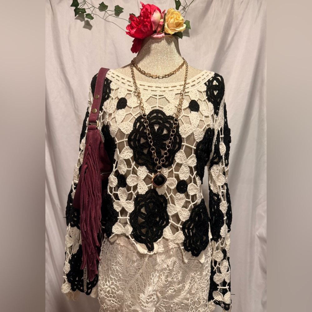 American Flirt Black and White Crochet Floral Knit Top